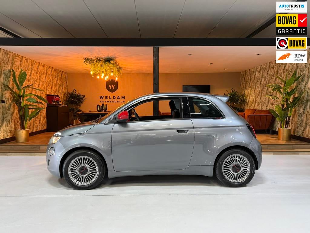 Fiat 500 La Prima 42 kWh Garantie Camera Cruise Navi Clima L, Stof, Gebruikt, 118 pk, 4 stoelen