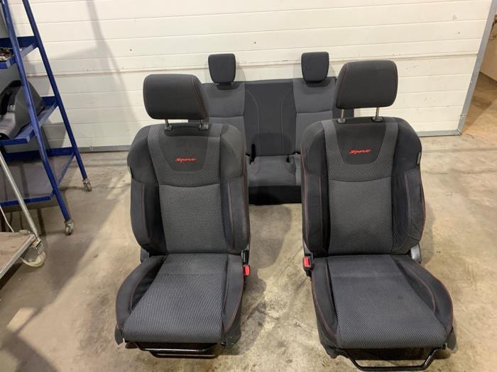 Bekleding Set (compleet) van een Suzuki Swift, Auto-onderdelen, Gebruikt, -, -, Ophalen of Verzenden