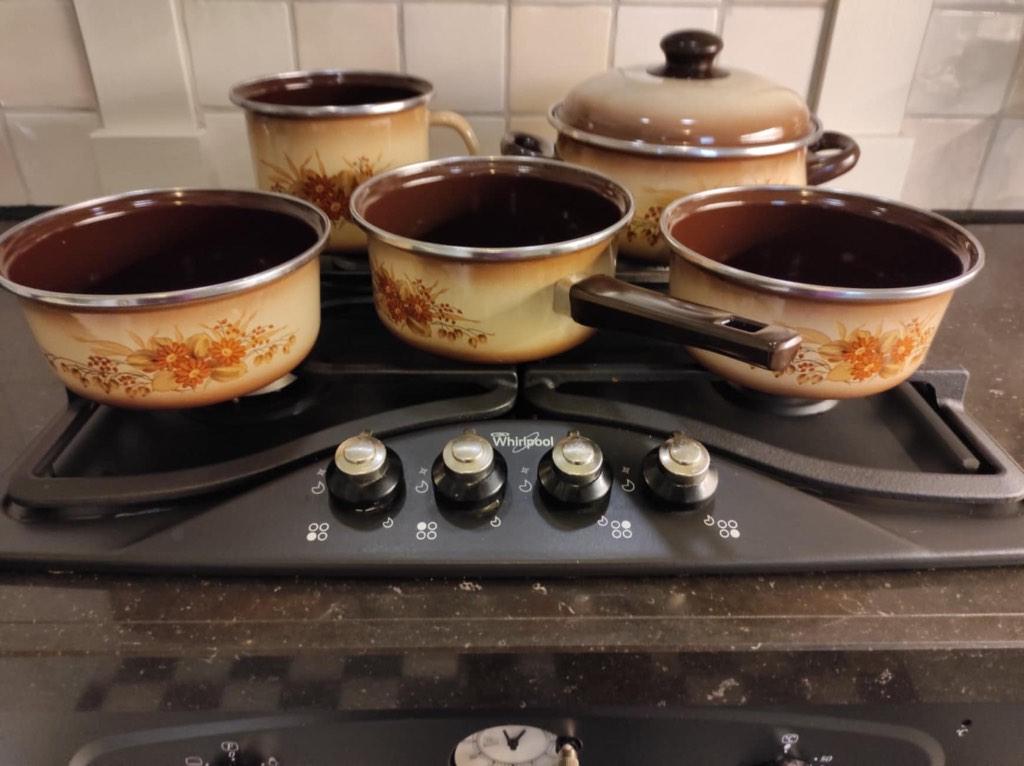 Vintage emaille pannenset 5 delig, Huis en Inrichting, Keuken | Potten en Pannen, Ophalen of Verzenden, Gebruikt, Rvs, Pannenset