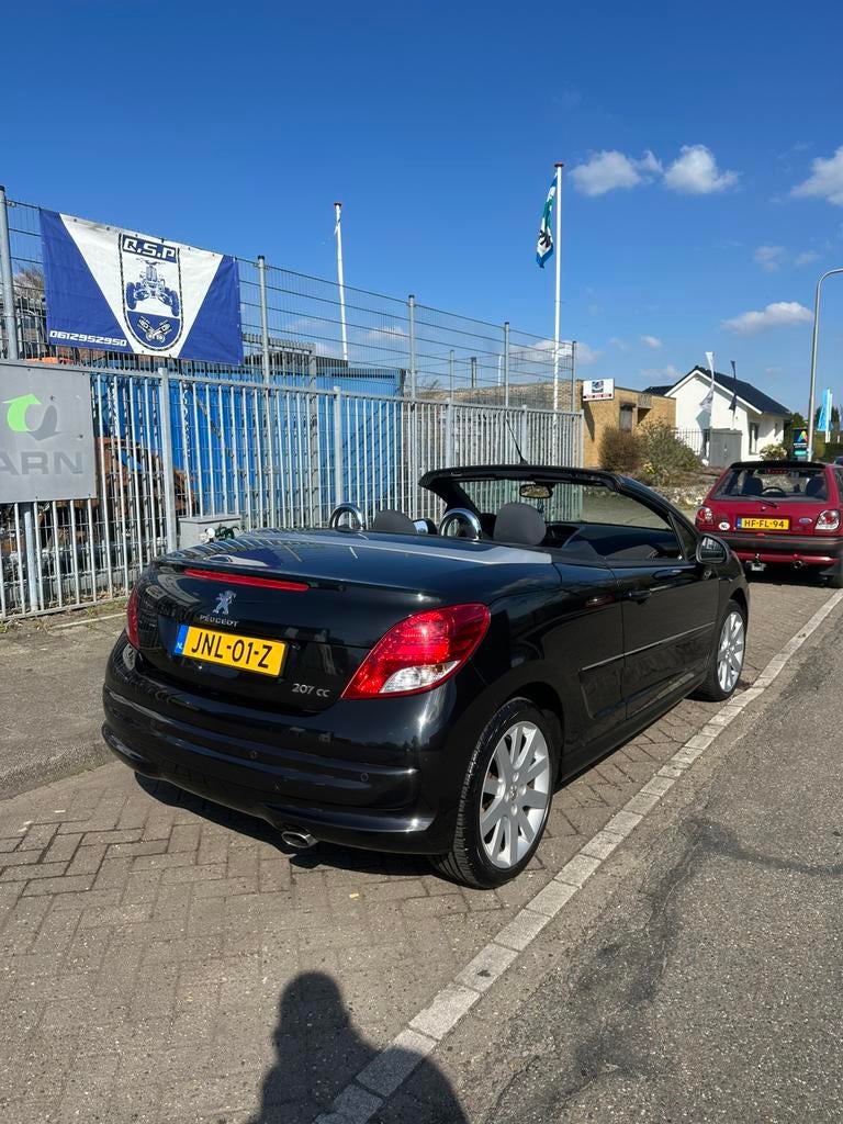 Peugeot 207 1.6 16V CC 88KW 2012 Zwart, Auto's, Peugeot, Voorwielaandrijving, 4 cilinders, Cabriolet, 4 stoelen