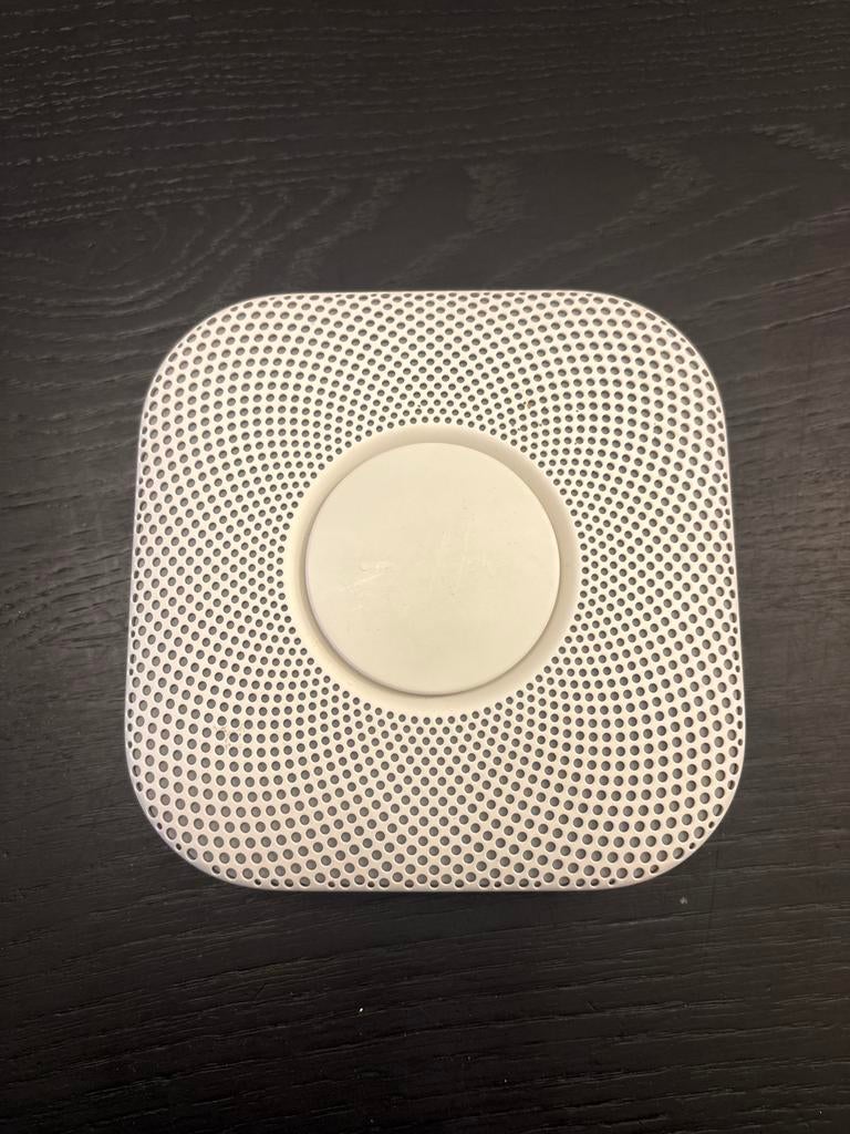 Nest rookmelder 230V, Ophalen of Verzenden, Gebruikt, Detector, Sensor of Melder, Rook