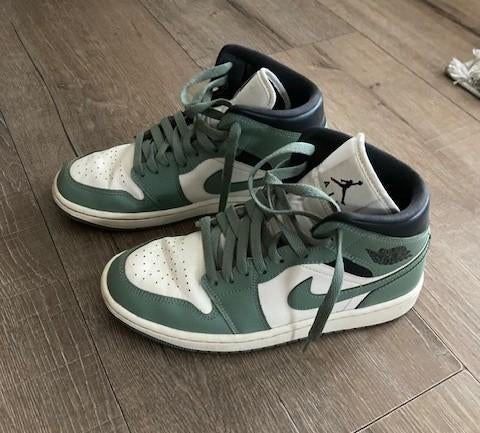 Nike Air Jordan 1 mid groen/wit sneaker mt 38,5, Kleding | Dames, Schoenen, Nike Air Jordan, Ophalen of Verzenden, Groen, Sneakers of Gympen