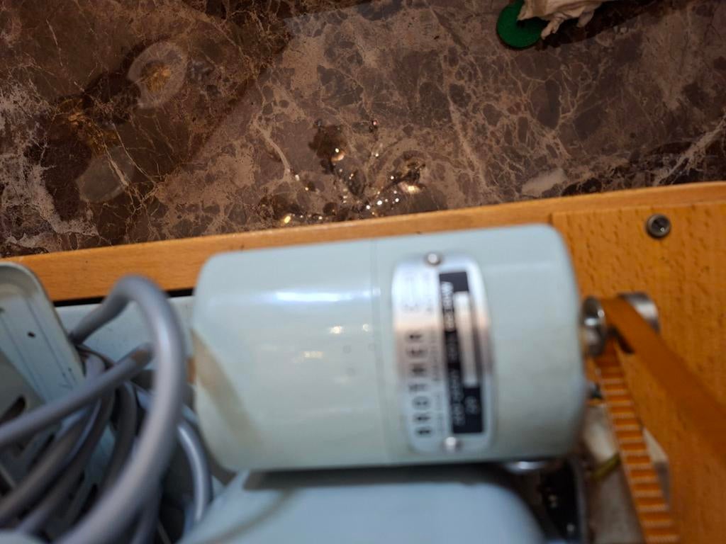 Brother naaimachine in koffer (((((deffect))))), Hobby en Vrije tijd, Naaimachines en Toebehoren, Ophalen of Verzenden