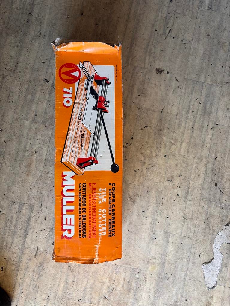 Tegel knipper muller 710, Ophalen, Zo goed als nieuw