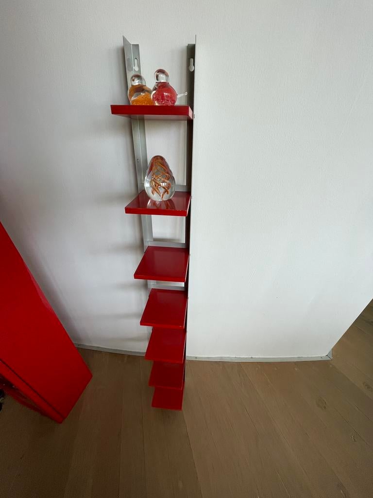 Vintage Design Wandrek Accessoires CD rek rood & metaal, Ophalen, Zo goed als nieuw
