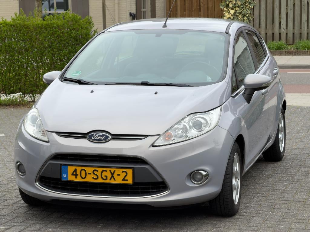 Ford Fiesta 1.6 TDCi ECOnetic Titanium | 2011 | 189.113 km, Auto's, Voorwielaandrijving, 96 €/maand, Grijs, Particulier