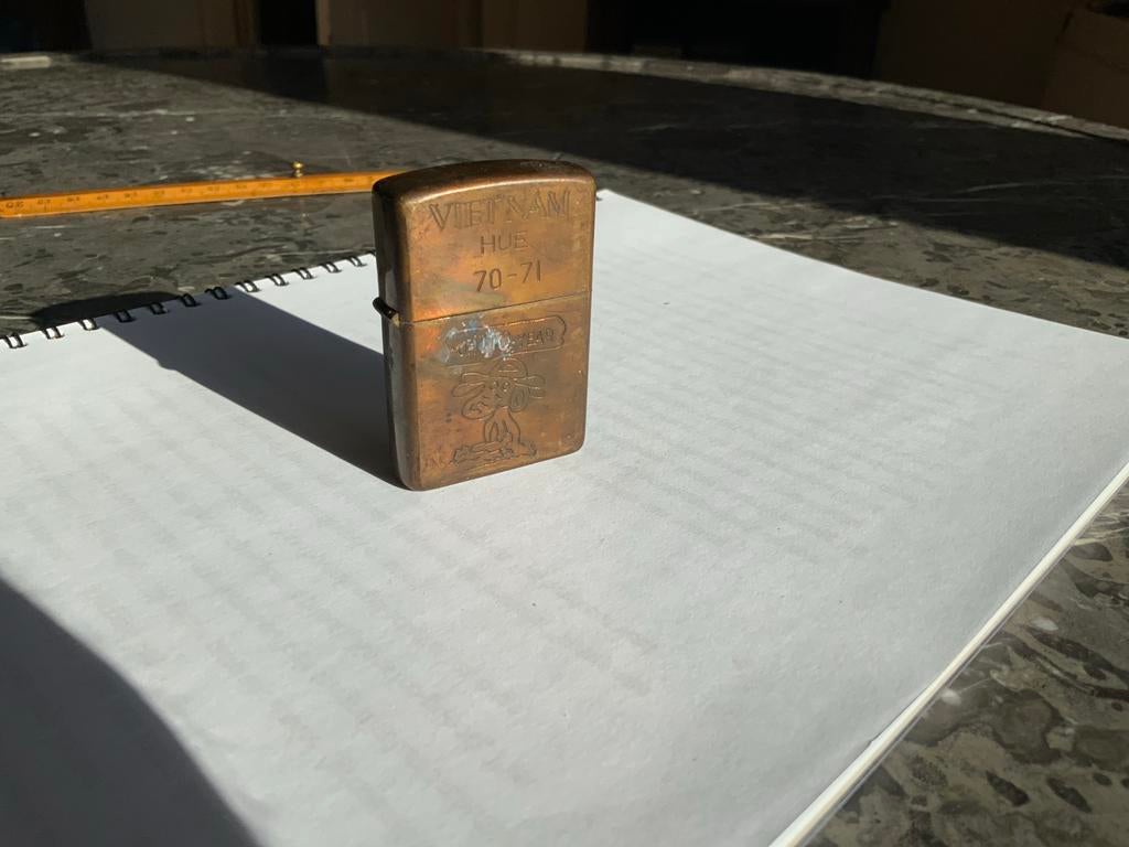 Originele US Vietnam Oorlog Zippo - Trench Art 70-71, Verzamelen, Ophalen of Verzenden