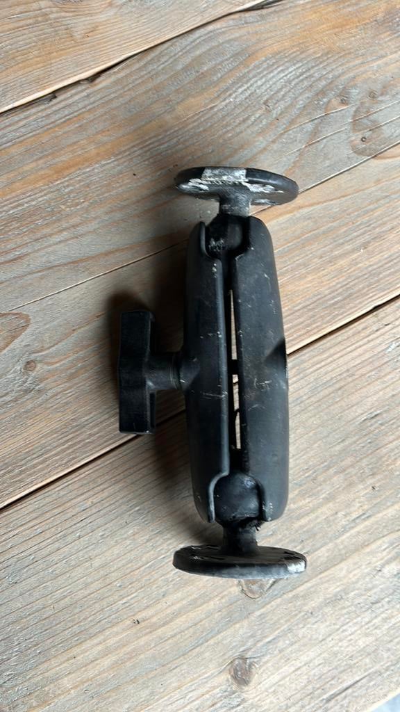 Ram mount fishfinder, Watersport en Boten, Ophalen, Zo goed als nieuw