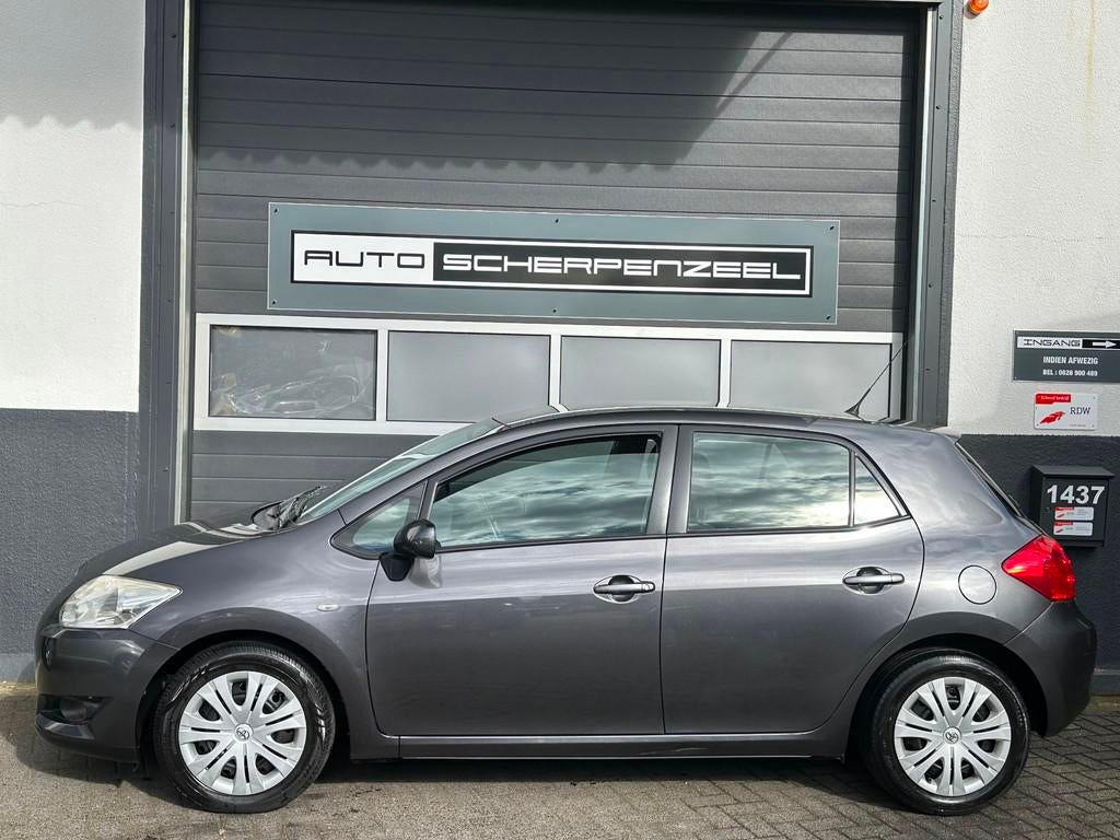 Toyota Auris 16V Sol | AIRCO | TREKHAAK | NL AUTO, Voorwielaandrijving, Gebruikt, 4 cilinders, Bedrijf