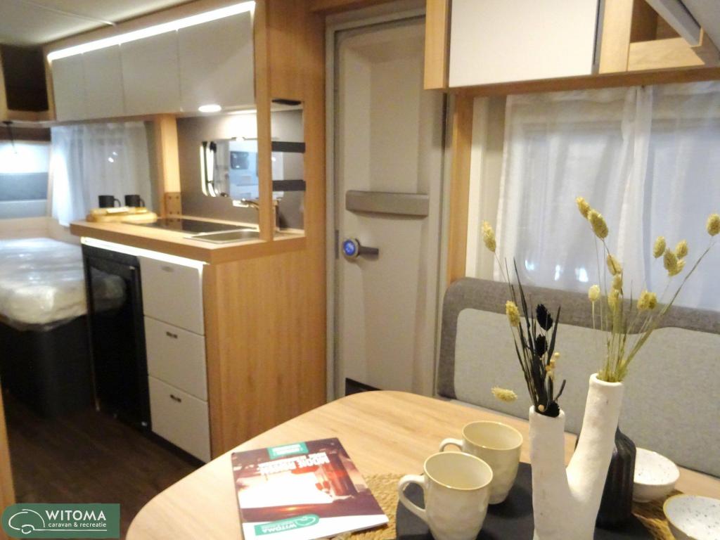 Knaus Sport 460 EU Dit voorjaar op vakantie, Schokbreker, Standaardzit, Bedrijf, 6 tot 7 meter