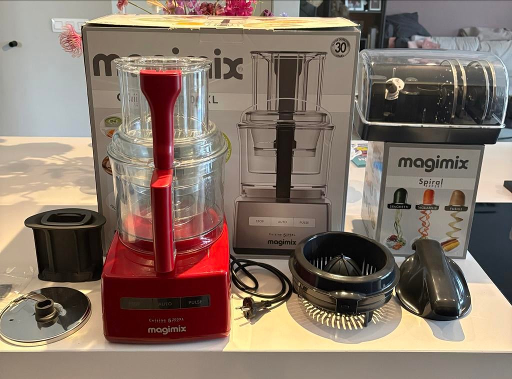 Magimix 5200XL incl garantie en toebehoren twv €275, 4 liter of meer, 3 snelheden of meer, Ophalen of Verzenden, Zo goed als nieuw