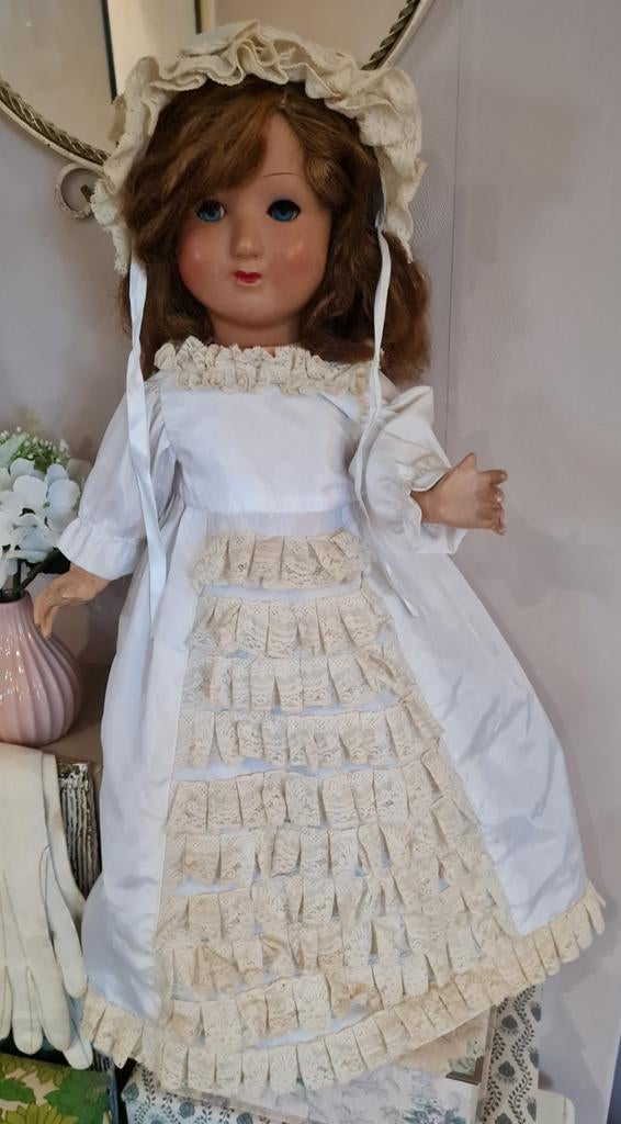 Brocante Franse pop 60 cm met geluid, Verzamelen, Poppen, Ophalen of Verzenden, Gebruikt, Pop