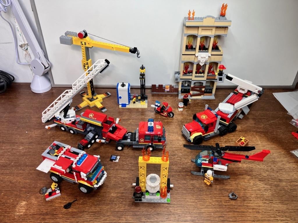 Groot LEGO Lot Brandweersets Toren in Brand, Verzenden, Gebruikt, Complete set, Lego