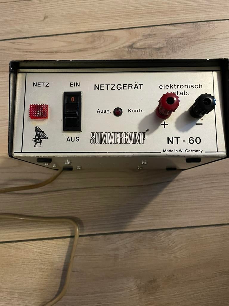 Voeding voor zend apparaten, Telecommunicatie, Zenders en Ontvangers, Ophalen, Gebruikt