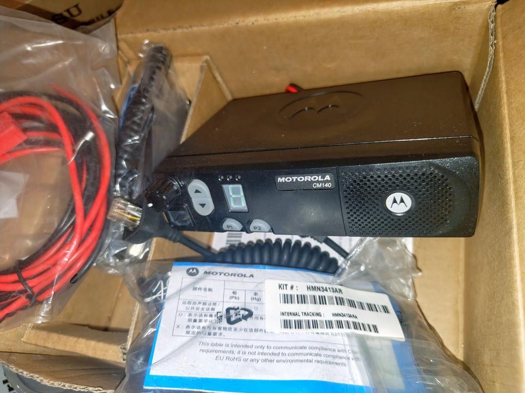 MOTOROLA CM140 UHF NIEUW, Ophalen of Verzenden, Nieuw