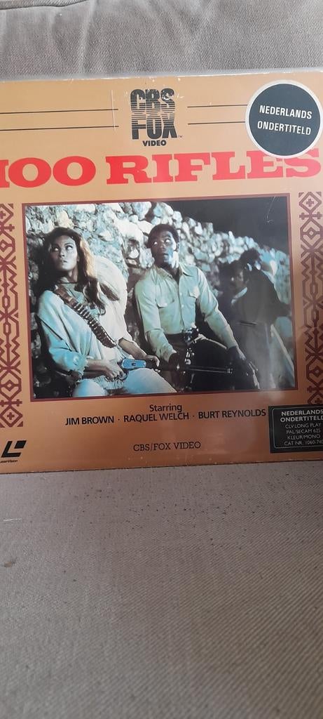 Laserdisc  100 Rifles   PAL, Ophalen of Verzenden