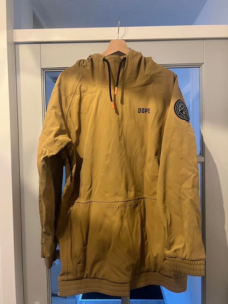 Dope Rogue Snowboard Jas - Maat L, Ophalen of Verzenden, Zo goed als nieuw, Maat 52/54 (L), Beige