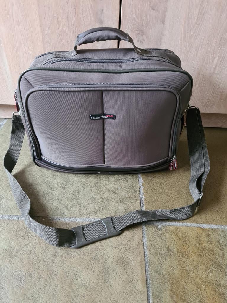 Reistas 3 vak incl draagriem, Ophalen, 30 cm of meer, Minder dan 35 cm