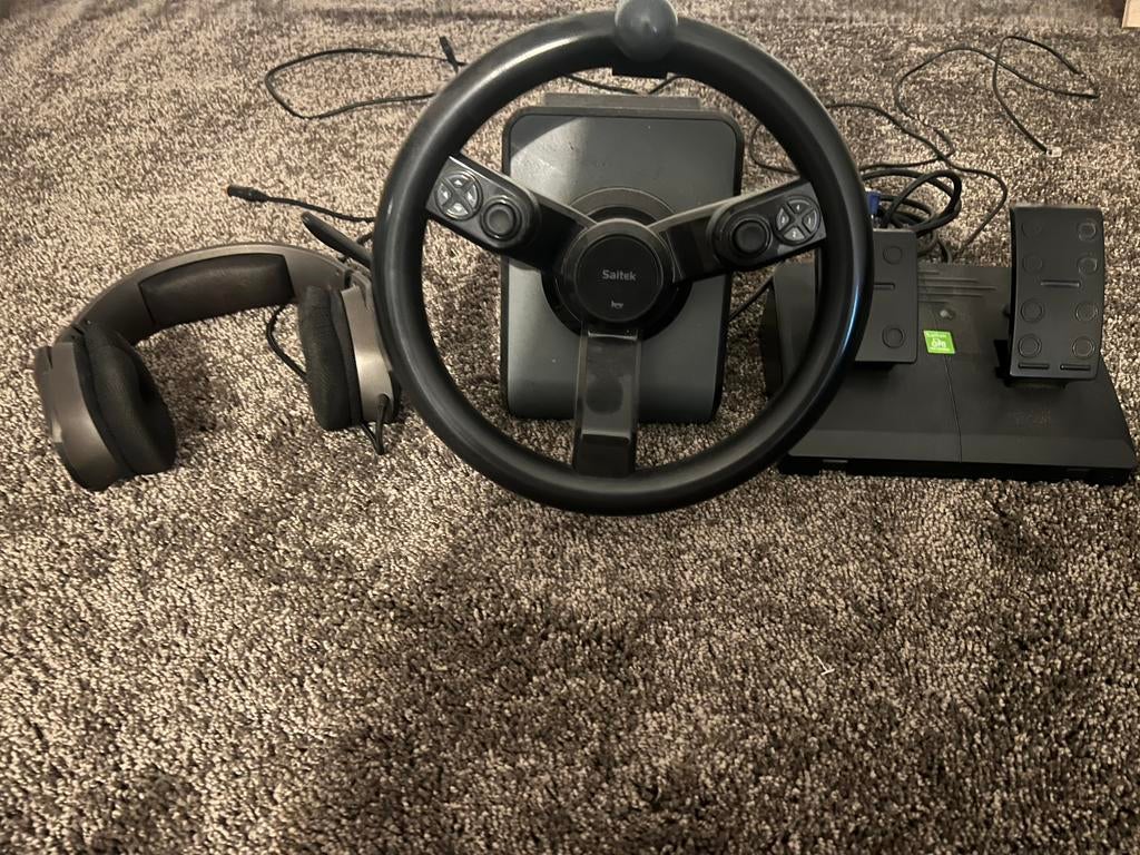 Stuur met pedaal en koptelefoon, Ophalen of Verzenden