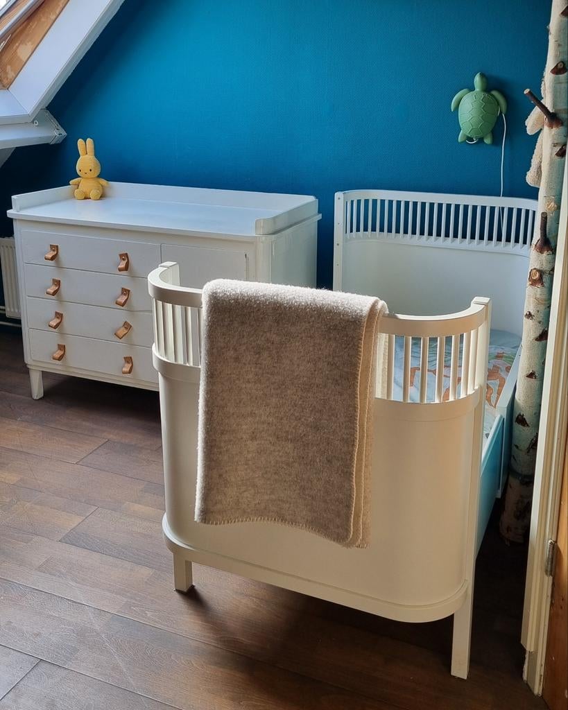 Sebra Kili meegroeibed met matras en vintage commode, Ophalen of Verzenden, Gebruikt, Jongetje of Meisje