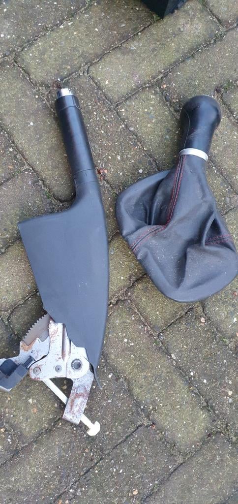 Te koop pookknop + handrem van een polo 6n2 gti met rode sti, Ophalen