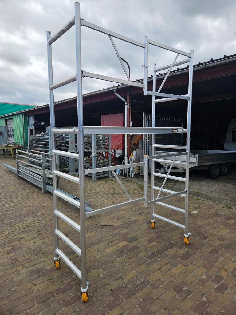 Custers kamersteiger met leuning nieuw werkhoogte 4 mtr, Ophalen, 2 tot 5 meter, Custers, .
