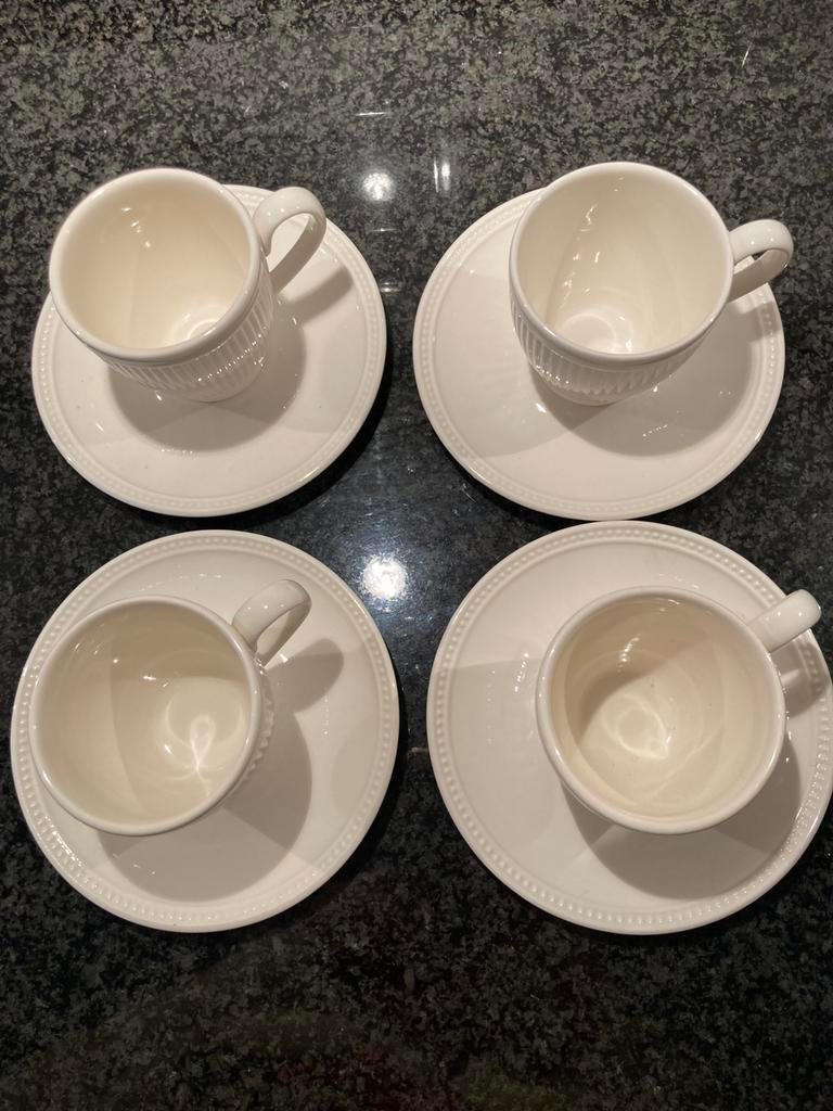 WEDGWOOD WINDSOR 1x BEKER / MOK op VOET & 4x KOP & SCHOTELS, Ophalen of Verzenden