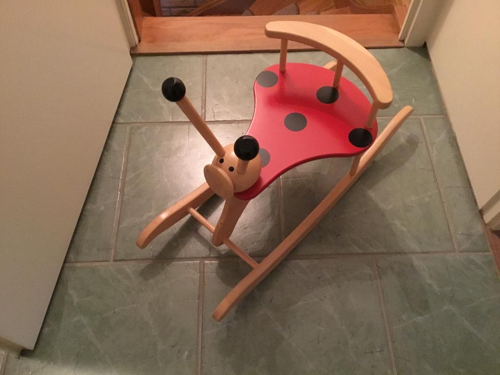 Houten hobbelpaard lieveheersbeestje, Ophalen, Zo goed als nieuw