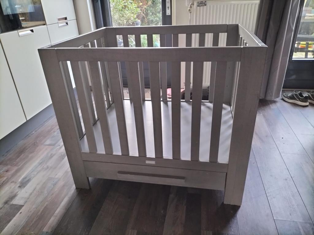 Box met lade - Grijs, Kinderen en Baby's, Boxen, Ophalen, Gebruikt, Boxkleed