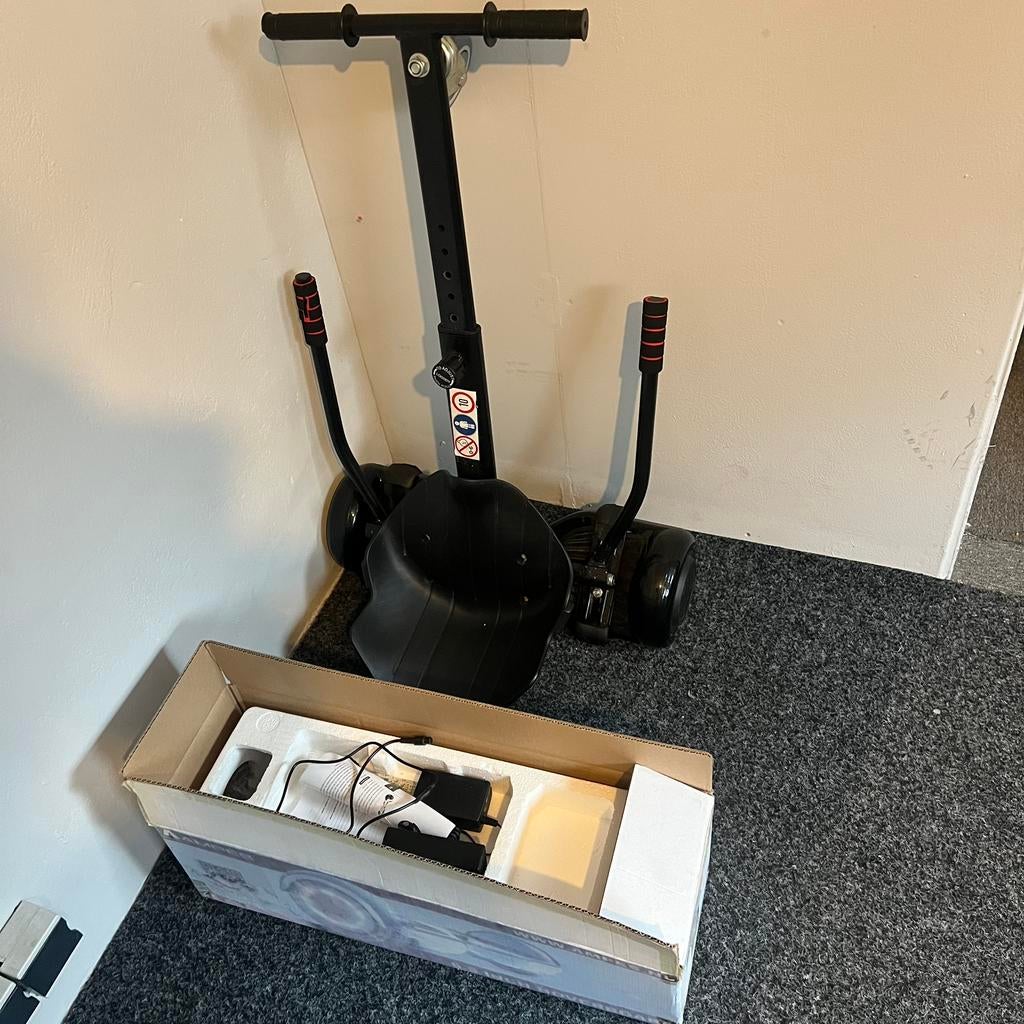 Hoverboard met kaar en Bluetooth, Ophalen of Verzenden, Zo goed als nieuw, Overige typen