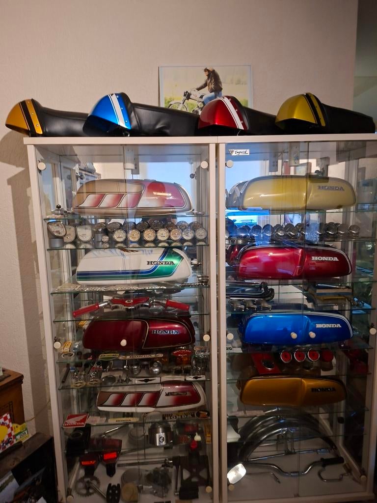 Honda SS50 Tank's in Absolute Concoursstaat.(Zie16Foto's), Ophalen of Verzenden, Tank, Overige merken