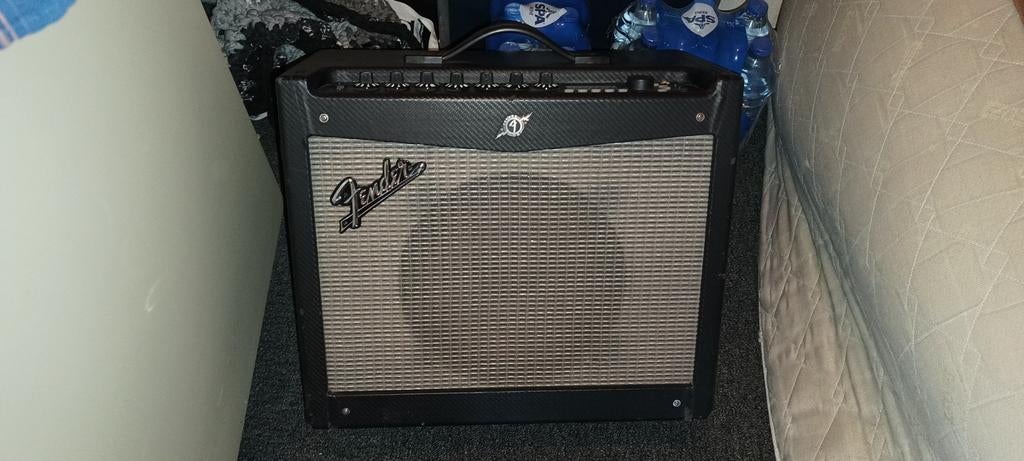 Fender Mustang 111 200Watt, Ophalen, Zo goed als nieuw, 100 watt of meer