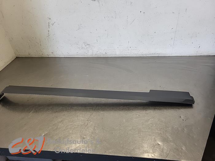 Schuifdeur Rail rechts van een Mercedes Vito, Gebruikt, -, Ophalen of Verzenden, -