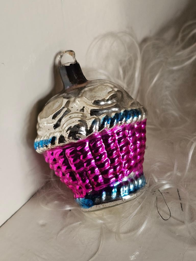 Oude Antieke AJEKO kerstbal / bloemenmandje pink blauw . 3, Ophalen of Verzenden