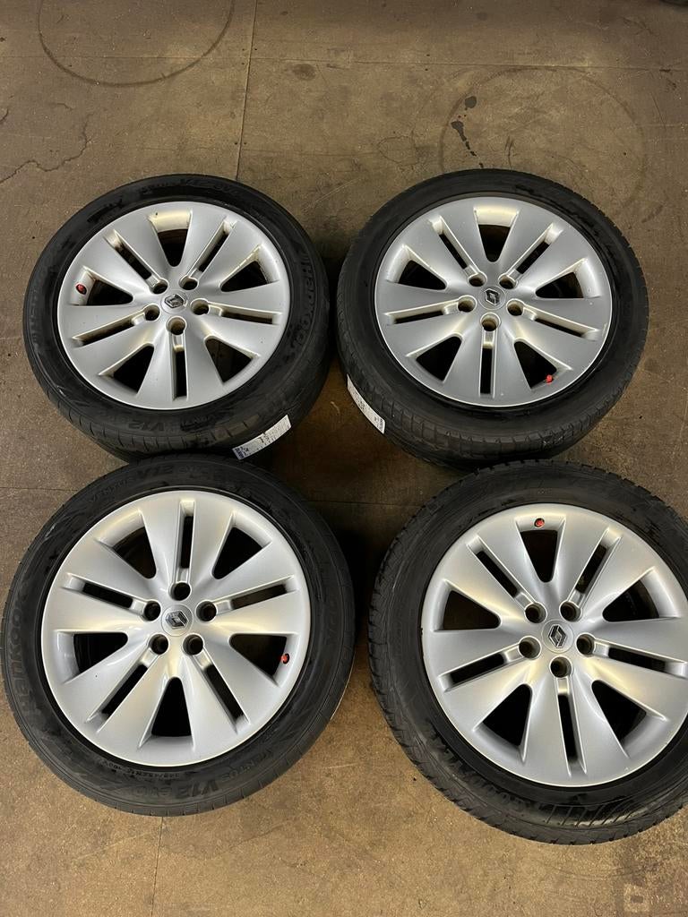 18 inch Renault Megane velgen 245/45, Ophalen, 18 inch, Velg(en), Personenwagen