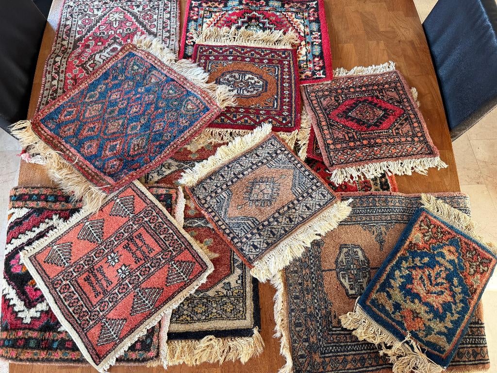 Verschillende kleine antieke Perzische tafelkleedjes, Ophalen of Verzenden