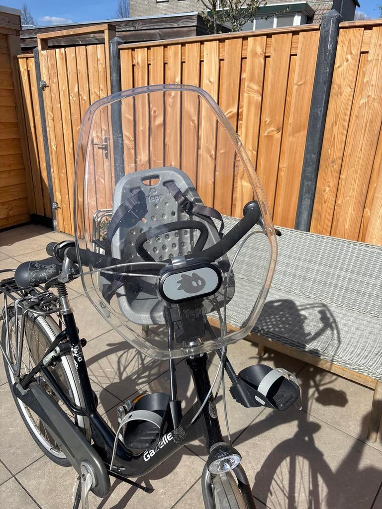 Yepp fietszitje met windscherm, Fietsen en Brommers, Fietsaccessoires | Fietsstoeltjes, Ophalen, Voorzitje, 0 t/m 13 kg, Gebruikt