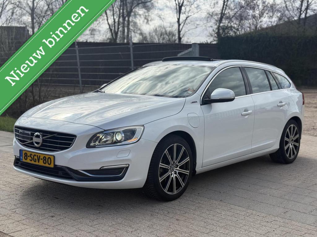 Volvo V60 2.4 D6 AWD Plug-In Hybrid Summum AUTOMAAT BOM VOLL, Auto's, Automaat, Adaptive Cruise Control, Wit, Vierwielaandrijving