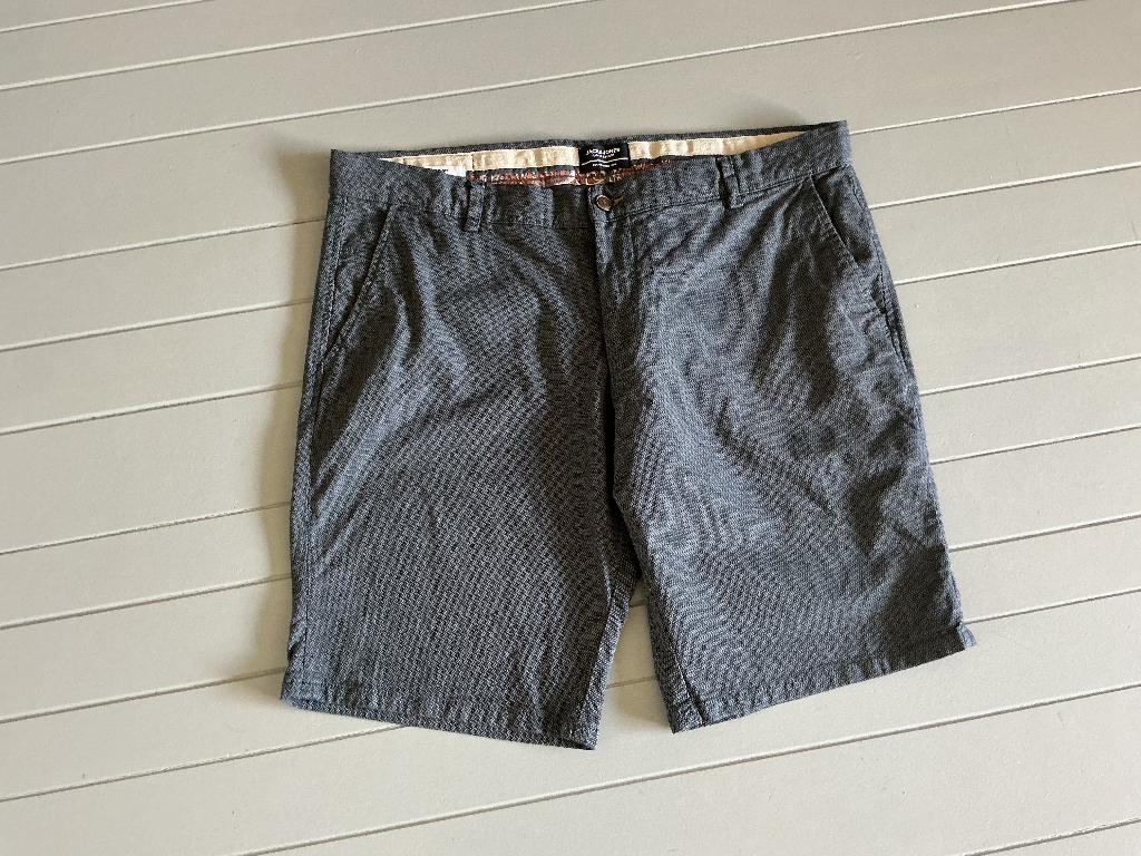 Jack & Jones shorts, Kleding | Heren, Broeken en Pantalons, Overige maten, Ophalen of Verzenden, Grijs, Gedragen