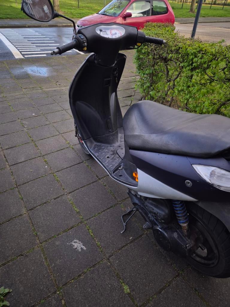 Peugeot Vivacity 2-takt scooter mat paars alles in orde, Fietsen en Brommers, Snorfietsen en Snorscooters, Ophalen of Verzenden