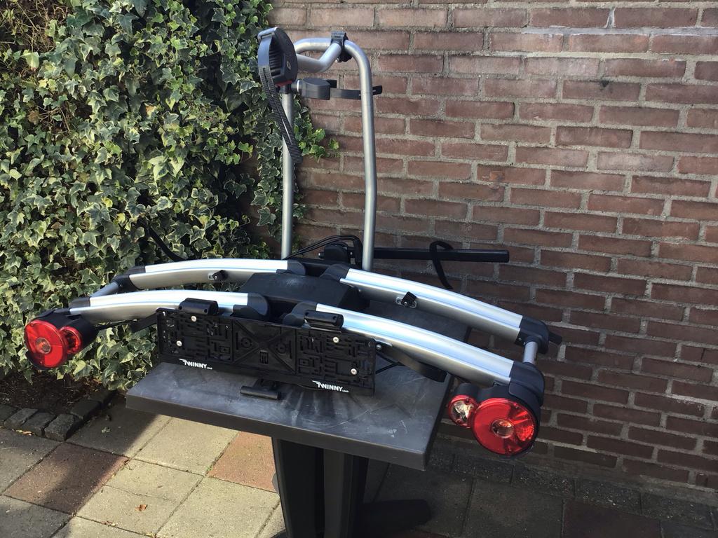 Ebike fietsendrager Twinny Load, Auto diversen, Fietsendragers, Ophalen, Zo goed als nieuw, 2 fietsen, Trekhaakdrager