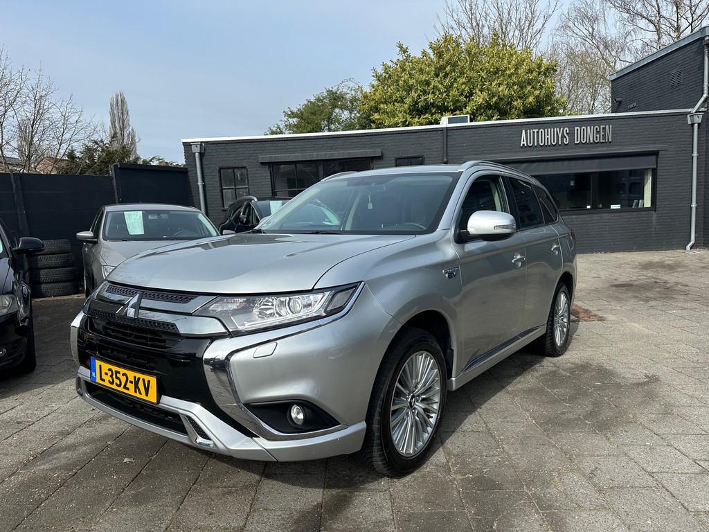 Mitsubishi Outlander 2.4 PHEV Intense|99000km|Afn. Trekhaak, Automaat, 135 pk, 4 cilinders, 1865 kg