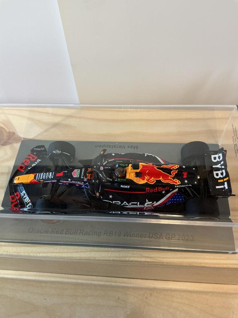 Max Verstappen Austin speciel livery spark 1:43, Ophalen of Verzenden, Zo goed als nieuw, Auto's