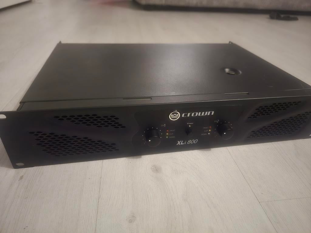 Crown XLi 800 Versterker - 2x 300W RMS Pro Audio, Overige merken, Gebruikt, Ophalen of Verzenden, 120 watt of meer