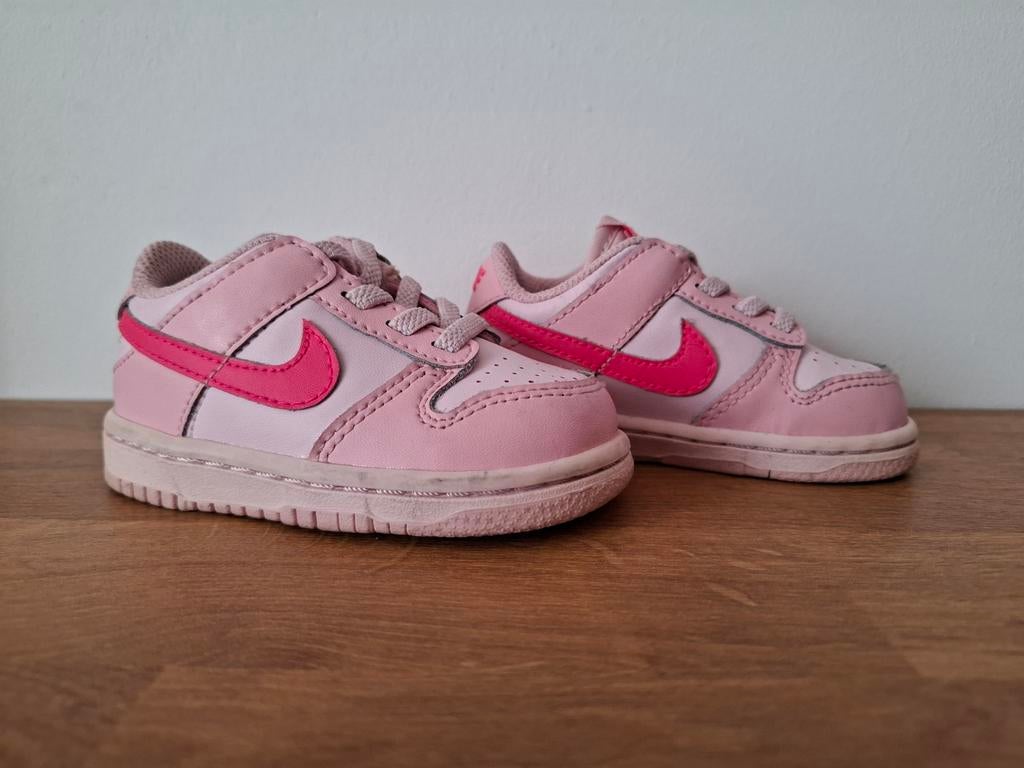 Roze Nike Dunk Low baby sneakers maat 21, Schoentjes, Meisje, Ophalen of Verzenden, Zo goed als nieuw