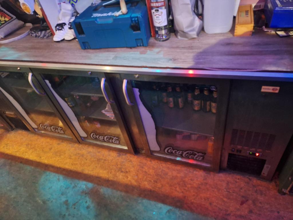 Coca cola Gamco 3 deurs koelkast, Zonder vriesvak, 200 liter of meer, Zo goed als nieuw, 160 cm of meer