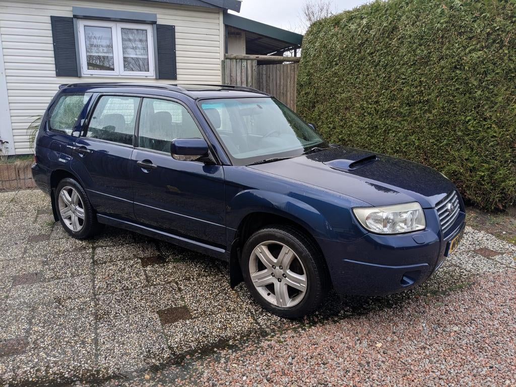 Subaru Forester 2.5 XT AWD AUT 2006 Blauw, Auto's, Subaru, Zwart, 4 cilinders, 2000 kg, Blauw