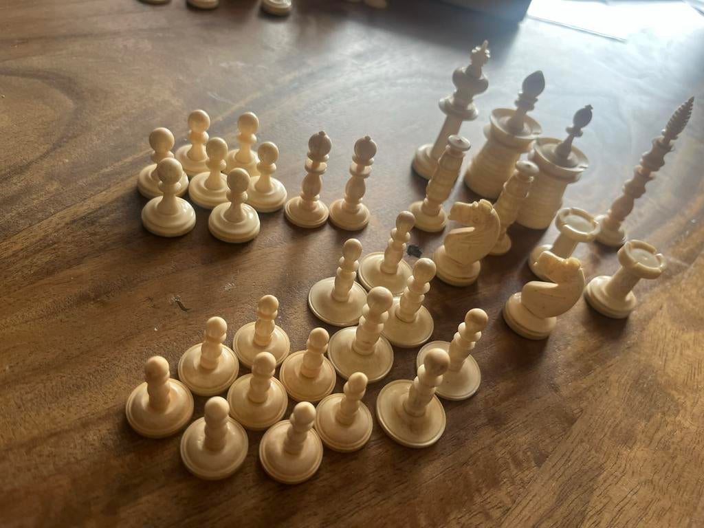 Antieke schaakstukken, Ophalen of Verzenden