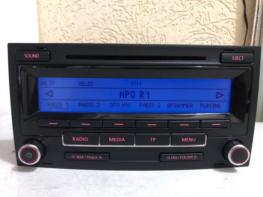 VW VOLKSWAGEN TRANSPORTER T5 T6 RCD 310 RADIO CD DAB TOUAREG, Ophalen of Verzenden, Zo goed als nieuw