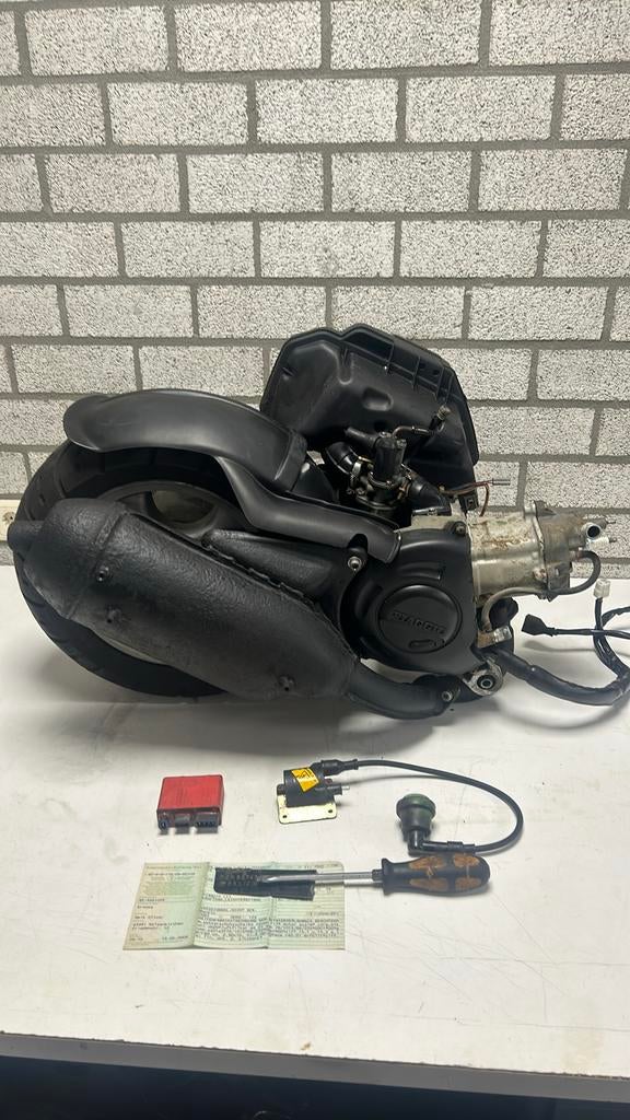 Piaggio hexagon 125cc blok - papieren - 2t 2takt ( skr zip, Ophalen, Zo goed als nieuw, Blok